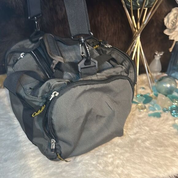 Cabela’s travel bag (6028) - Picture 4 of 7